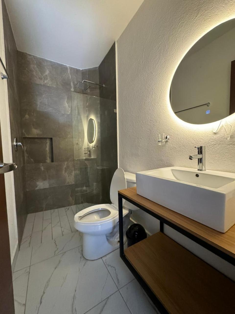 Vidrio Suites Col Americana 瓜达拉哈拉 外观 照片
